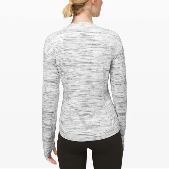 Lululemon close to crossing Long sleeve pullover - Picture 2 of 9